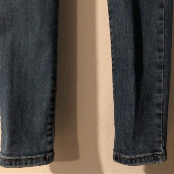 Universal Thread medium wash long jeggings - Picture 6 of 13